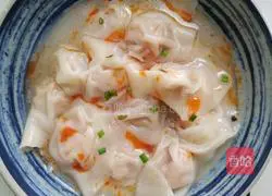 Illustration of how to make fresh meat wontons 13