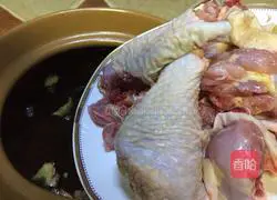 Black bear's paw fungus fresh bamboo shoot soil Chicken soup recipe 8