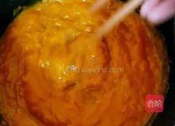 Illustration of how to make pumpkin steamed buns 7