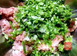 Spinach fried dumplings ( Illustration of how to make pork stuffing 3