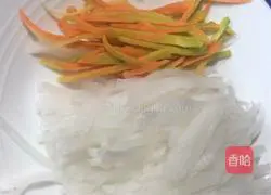 Illustration of how to make shredded radish braised noodles 2