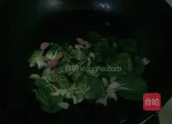 Illustration of how to make fried noodles with ham sausage 1