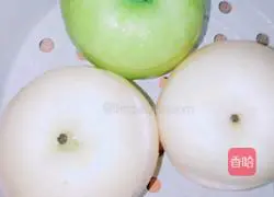 Illustration of how to make red dates, snow fungus, rock sugar and snow pear 4