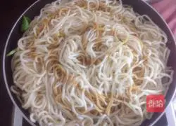 Illustration of braised noodles 13