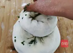 Illustration of how to make fragrant purslane vegetable cake 6