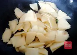 Illustration of how to make willow sprouts and potato soup 4