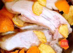 Illustration of how to make soy pig trotters 1