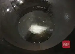 Illustration of how to make tomato and egg drop soup 5