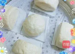 Illustration of how to cut small steamed buns 10