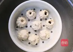 Pork and onion buns Illustration of how to do it 12