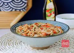 Illustration of how to make spicy and sour cold noodles 8