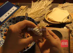 Chicken soup wontons, illustration of how to make the soup base mellow 13