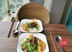 Illustration of how to make noodles with a knife 6