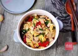 Illustration of how to make scrambled eggs with green and red peppers and mushrooms 15