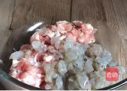 Illustration of how to make shrimp wontons 2