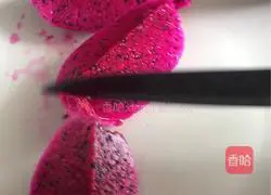  Illustration of how to make lotus root slices/red lotus root slices/dragon fruit lotus root slices 2