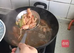 Illustration of how to make shrimp and winter melon soup 7