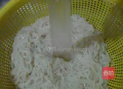 Illustration of how to make scallion noodles 2