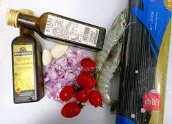 Illustration of how to make tomato, prawn and cuttlefish noodles 1