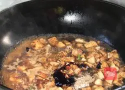 How to make tofu braised noodles Illustration 11