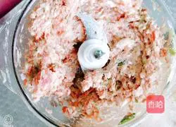 Illustration of how to make steamed dumplings with winter melon and meat filling 7