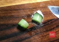 Illustration of how to make emerald cucumber rolls 6