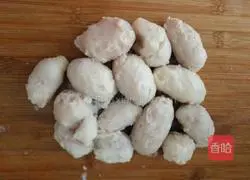 Illustration of how to make Keqiu Bao 2