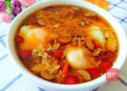 Illustration of how to cook eggs with brown sugar and rice wine 1