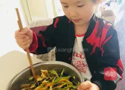 Illustration of how to make four shredded cold dishes 2