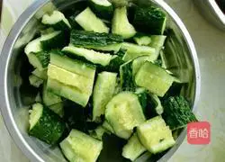  Illustration of the lazy version of how to shoot cucumbers 1