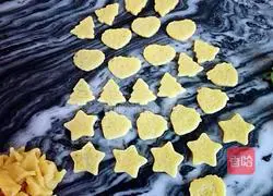 Illustration of making butter cookies 10