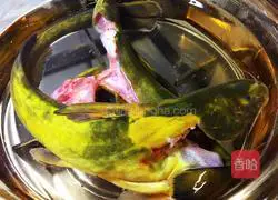 Ox tail fish, cabbage and tofu soaked in soup Practice illustration 5