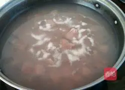 Illustration of how to make beef and radish soup 4