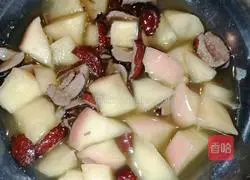Apple and red date soup recipe 4
