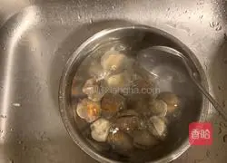 Clam and Luffa Soup (Summer Cantonese Soup) Recipe Illustration 3