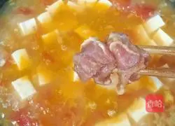 Illustration of tomato tofu and lean meat soup 13