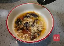 Illustration of how to make poached eggs 8