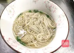 Illustration of how to make omelette and wheat germ noodles 7