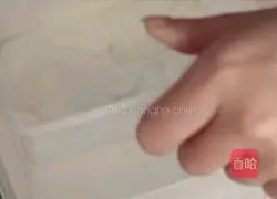 Illustration of how to make black tea milk cap 5