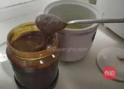 Illustration of how to make brown sugar ginger and jujube paste 4