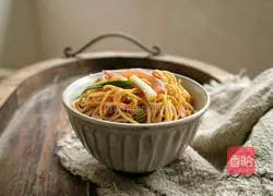Illustration of home-style fried noodles 1