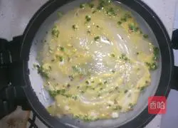 Illustration of how to make green onion and egg pancakes 5