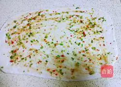 Illustration of how to make colorful pepper and green onion cake 8