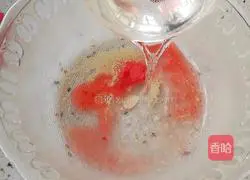 Illustration of how to make piglet fresh meat buns 1