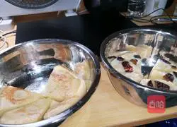 Illustrations of making noodle cakes 14