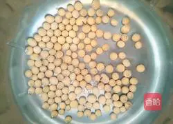 Illustration of how to make red date soy milk 3