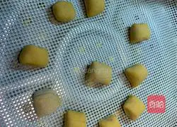 Illustration of how to make colorful vegetable steamed buns 7