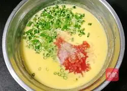 Illustration of how to make tomato egg pancake 7