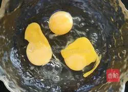 Illustration of how to make colorful steamed buns 1