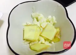 Illustration of how to make fish soup 2